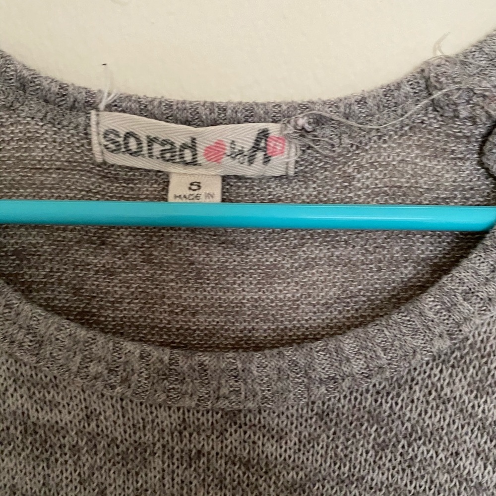 Gray sweater - Picture 2 of 3